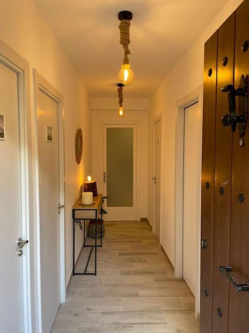Habitacion Roca Foradada En Casa Cami De Les Aiguees Monistrol De Montserrat Kültér fotó