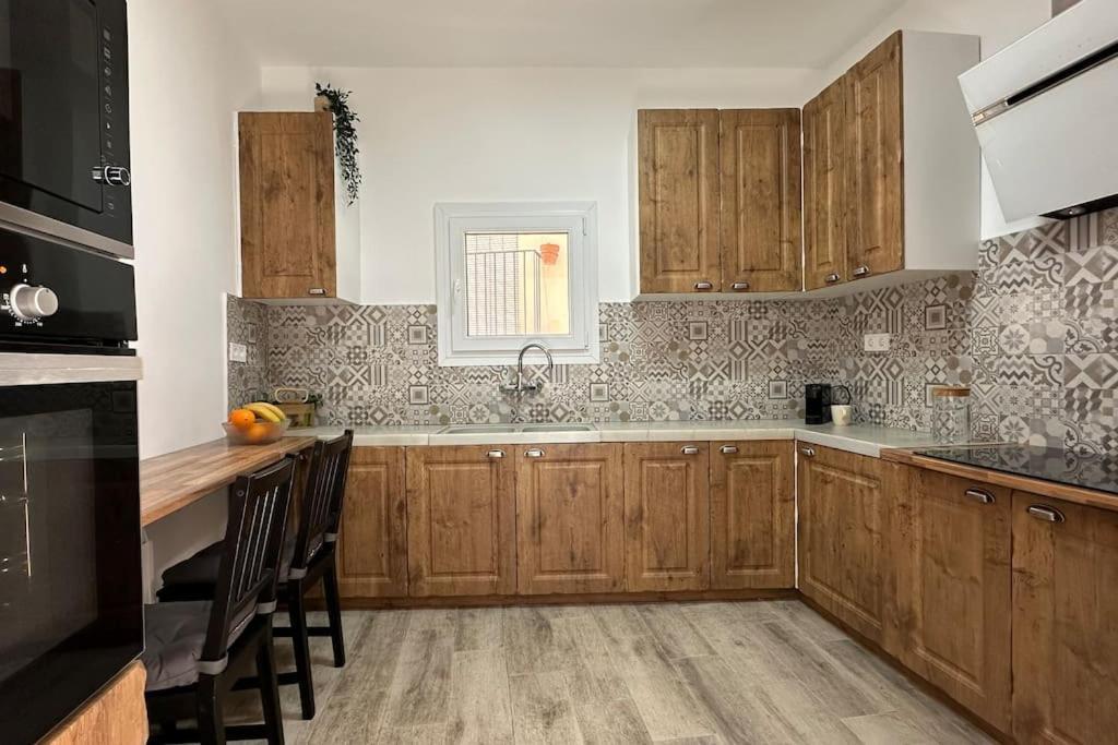 Habitacion Roca Foradada En Casa Cami De Les Aiguees Monistrol De Montserrat Kültér fotó